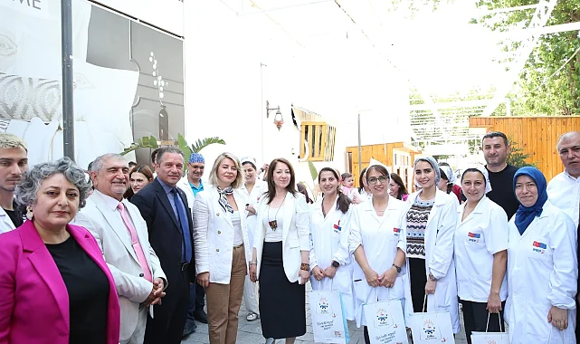 Çiğli'de ikinci dönem pastacılık kursu tamamlandı