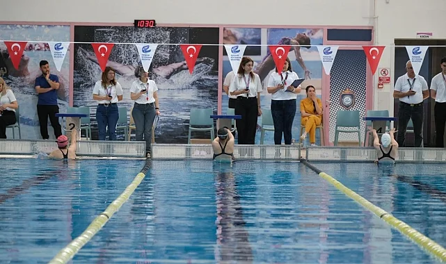 Eskişehir'de Engelsiz Kulaçlar renkli görüntülere sahne oldu