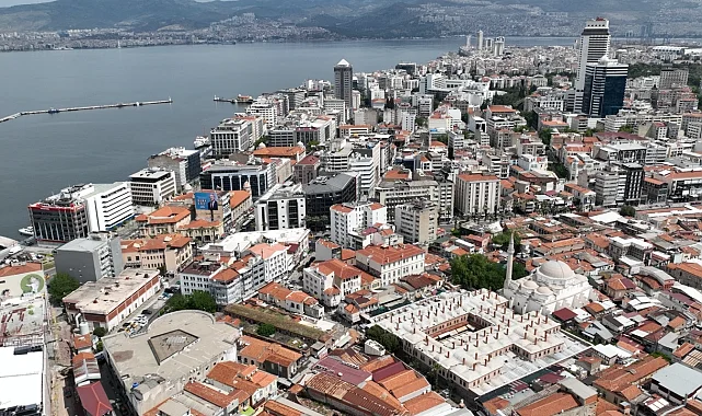"İzmir Yenileniyor" markası tescillendi