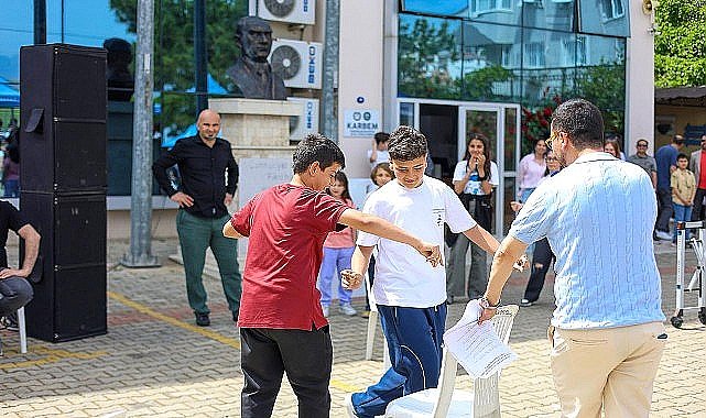 Karabağlarlı Gençler Sınav Öncesi Moral Depoladı