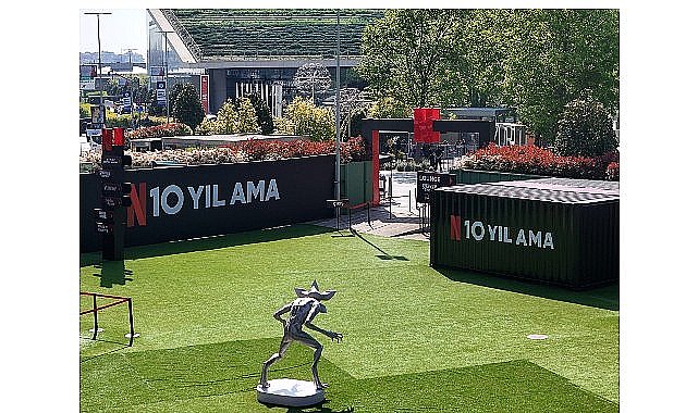 Netflix, Türkiye'deki 10. Yılını İzmir'in Ardından İstanbul'da Da Binlerce Kişiyle Kutladı, Son Durak Ankara
