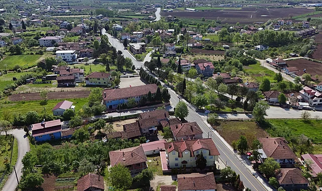 Sakarya Akyazı'nın 3 mahallesi sıcak asfaltta buluştu