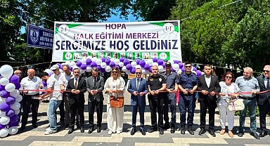 Artvin'de kursiyerlerin el emeği ürünleri vatandaşlarla buluştu