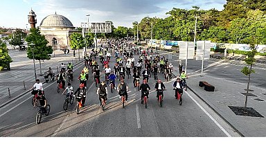 Avrupa Bisiklet Başkenti Konya'da Şehir Merkezi ve 28 İlçede Aynı Anda Binlerce Bisikletsever Pedal Çevirdi