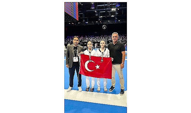 Başkan Altay, Ülkemizi Gururlandıran Konya Büyükşehir Belediyesporlu Tekvandocuları Tebrik Etti