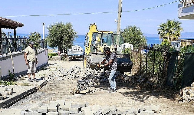 Burhaniye'de Yol Çalışmaları Tüm Hızıyla Devam Ediyor