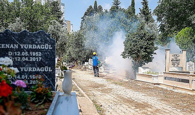 Büyükşehir'den toplu kullanım alanlarına ilaçlama çalışması