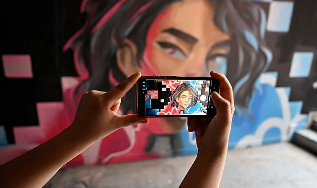 Farabi Alt Geçidi'nde grafiti dokunuşu