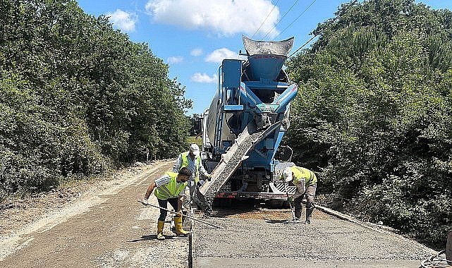 Gebze Duraklı'da beton yol onarılıyor