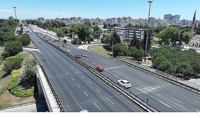 İller Bankası Kavşağı'nda asfalt çalışması yapıldı
