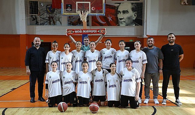 İnegöl Belediyespor U12 Kız Basketbol Takımı Bursa Üçüncüsü Oldu