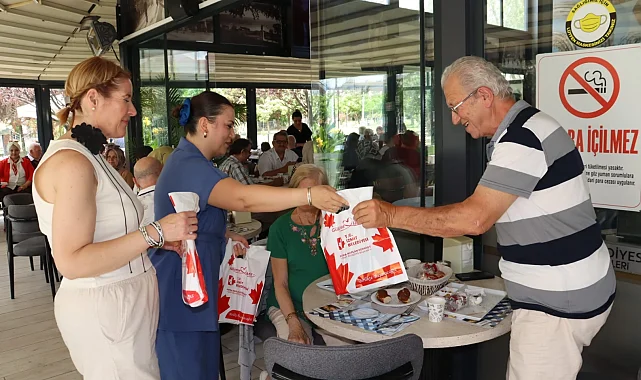 Kocaeli İzmit'te Babalar Günü'ne sevgi dolu kutlama