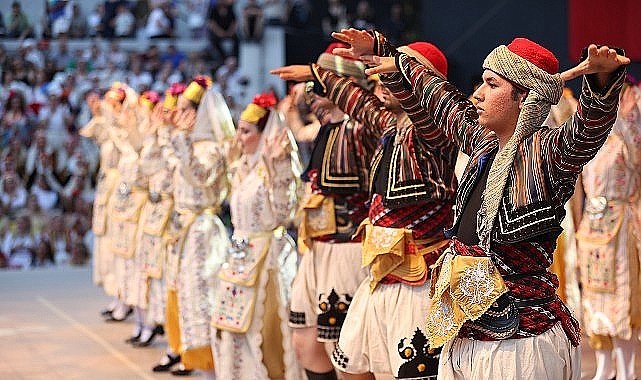 Konak'ın Halk Oyunları Şenliği'nde 20. yıl gururu yaşanacak