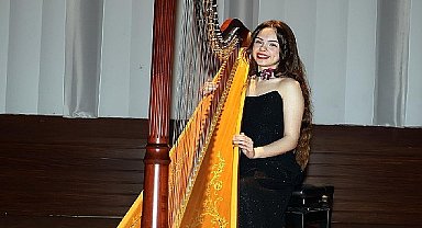 Milano'dan İzmir'e Uzanan Başarı: Zeynep Duru Güleç'ten Alkış Alan Arp Resitali