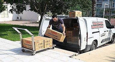 Öğrencilerin kırtasiye malzemeleri Kemer Belediyesi'nden 