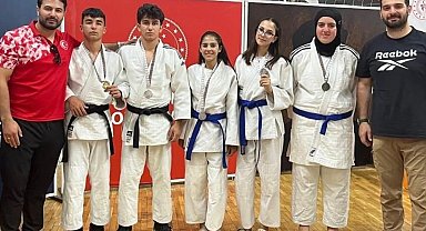 Ağrılı judoculardan yarı final başarısı