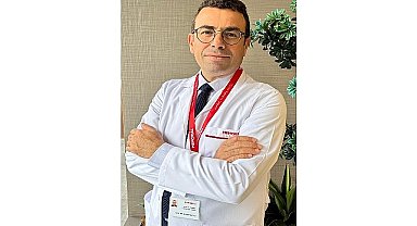 Bacaklardaki Belirgin Mavi Damar Görünümüne Dikkat!