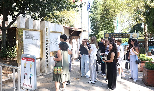 Bursa Osmangazi'de gençler Tanpınar'ın satırlarından tarihe yürüdü