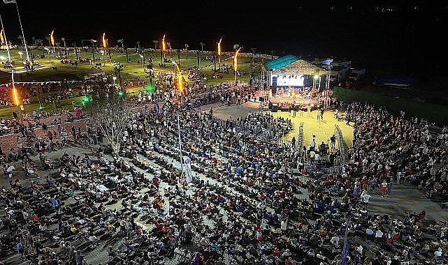 Didim Lavanta & Aromaterapi Festivali, Muhteşem Suzan Kardeş Konseriyle Başladı