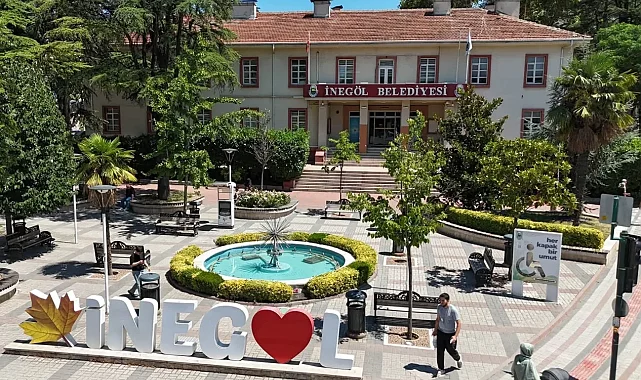 İnegöl Belediyesi eski binası, Gençlik Merkezi'ne dönüşüyor