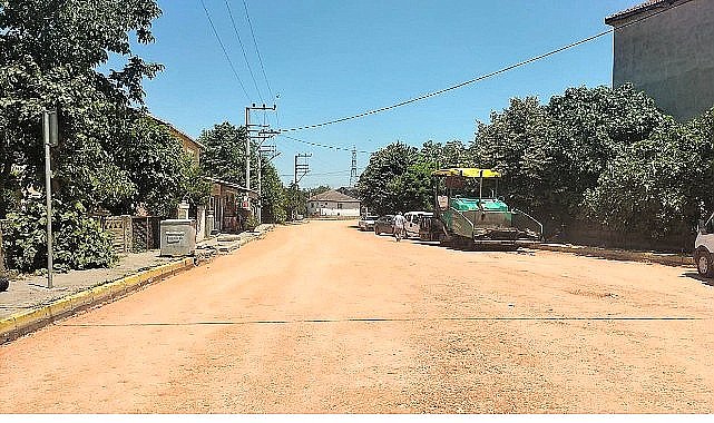 Kartepe Uzunbey'de Reform Caddesi yenileniyor