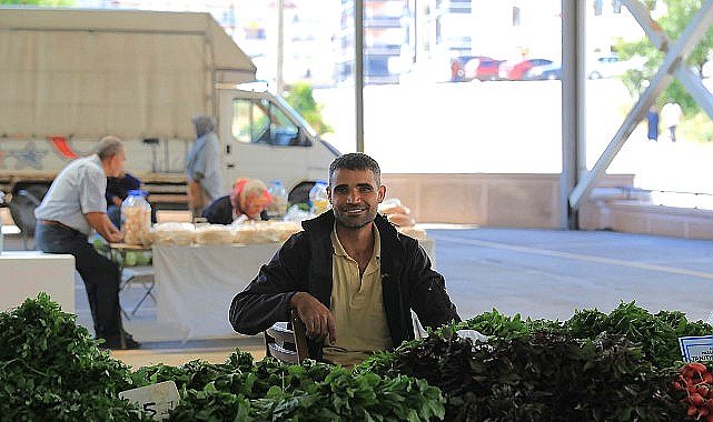 Keçiören'de Üretici ve Tüketicinin Yüzünü Güldüren Pazarlar Büyük İlgi Görüyor
