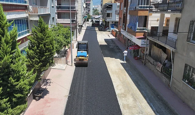Manisa Alaşehir'in yollarında 'sıcak' çalışma