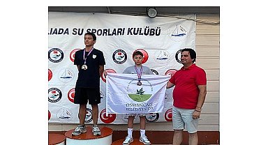 Osmangazi'nin Kulaçları Prens Adaları'nda Madalyaya Uzandı