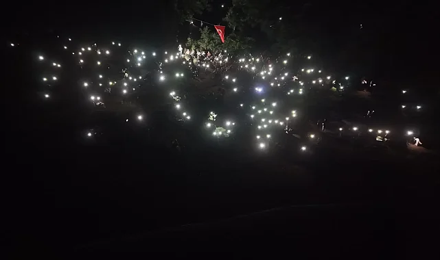 Bursa Yenişehir'de binlerce kişi gözlerini gökyüzüne çevirdi