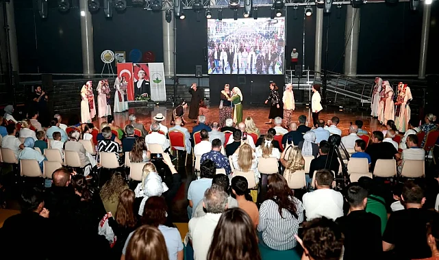 Büyük Zafer Bursa Osmangazi'de muhteşem gösteriyle anlatıldı
