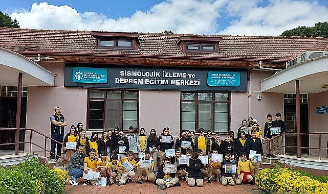 Büyükşehir'in SİDEM'i 129 bin kişiyi afetlere hazırladı