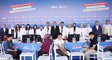 İBB, üniversite tercihlerinde gençlerin yanında