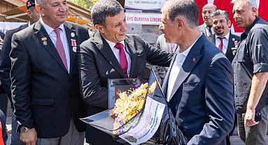 İzmir'de Başkan Tugay, şehit aileleri ve gazilerle buluştu