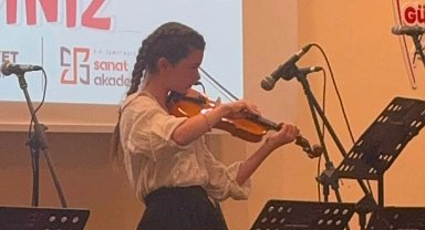 İzmit Belediyesi Sanat Akademisi öğrencilerinden çifte başarı