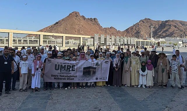 Konya Büyükşehir'in umre ödüllü ilk kafilesi yurda döndü
