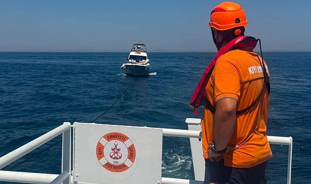 Marmara Adası açıklarında arızalanan tekne kurtarıldı