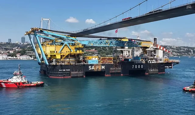 Saipem 7000 Boğazlar'dan güvenle geçti