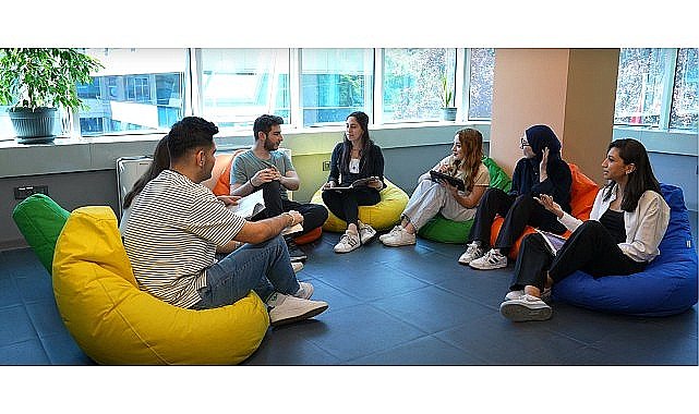 Yapay zekâ sosyal bilimcilere yeni kariyer kapıları açıyor!