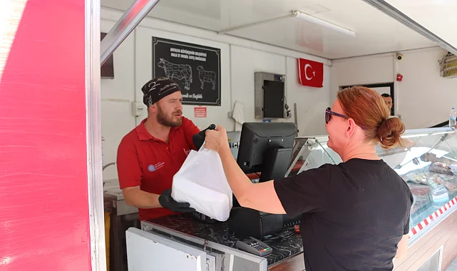 Antalya'da Halk Et Mobil Tırı ilçelerde yoğun ilgi görüyor