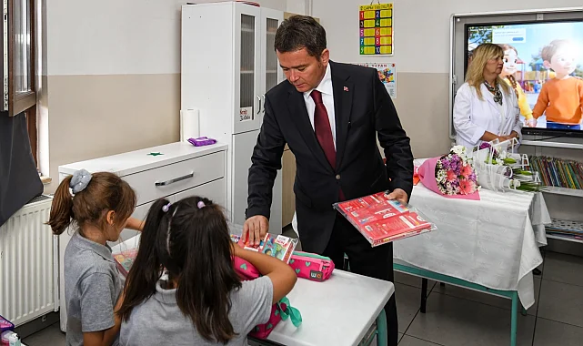 Başkan Aydın'dan öğrencilere yeni eğitim yılı ziyareti