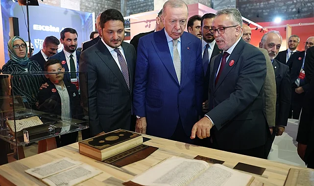 Cumhurbaşkanı Erdoğan'dan 'kitap' vurgusu... "Bizi köklerimize bağlayan en güçlü damar"
