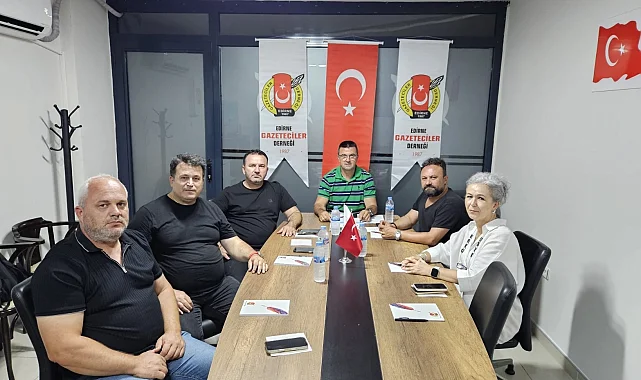 Edirne Gazeteciler Derneği yeni merkezine taşındı