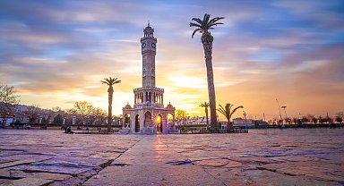 İzmir'in dijital rehberi yenilendi