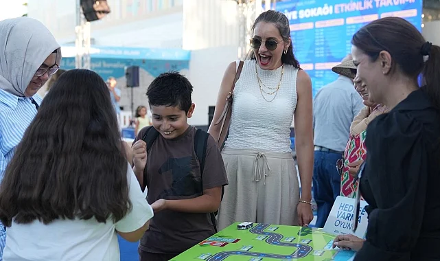 Otobüslerden duraklara İzmir'in ulaşım hafızası fuarda